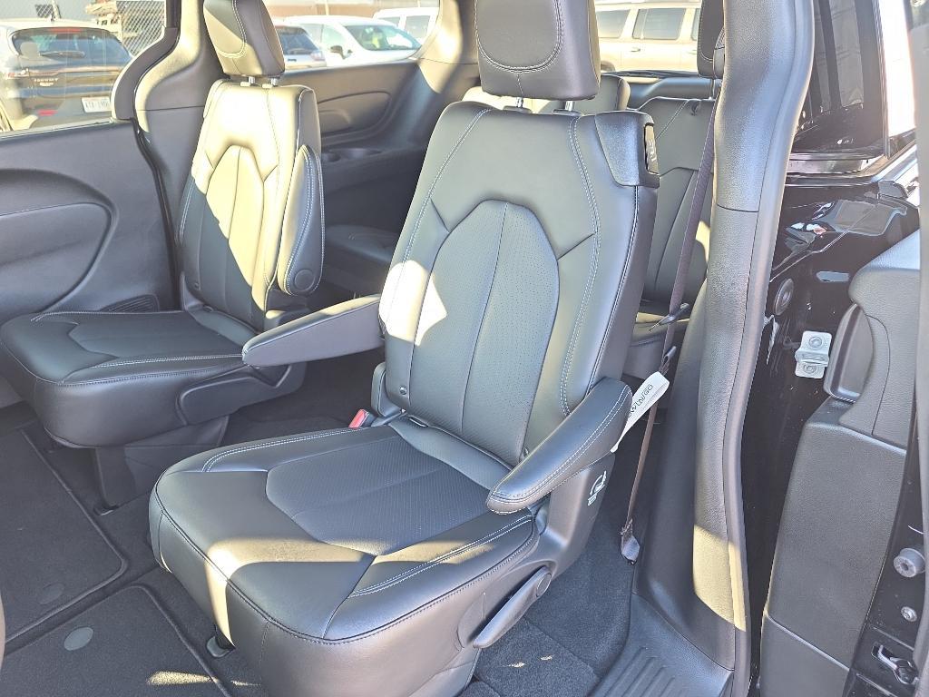 new 2026 Chrysler Pacifica car, priced at $50,401