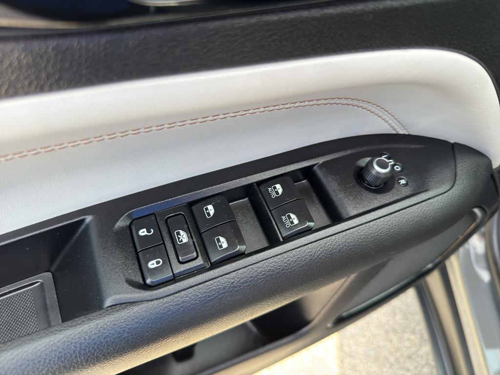 used 2022 Jeep Compass car, priced at $22,995
