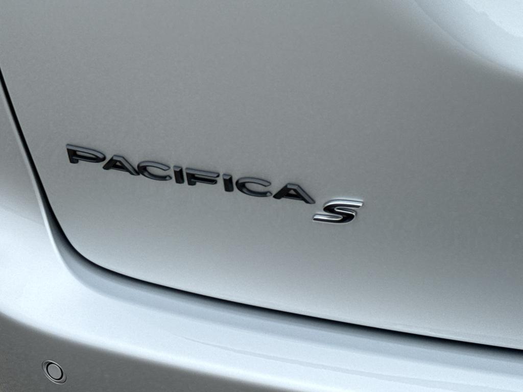 new 2026 Chrysler Pacifica car, priced at $50,577