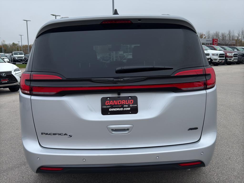 new 2026 Chrysler Pacifica car, priced at $50,577