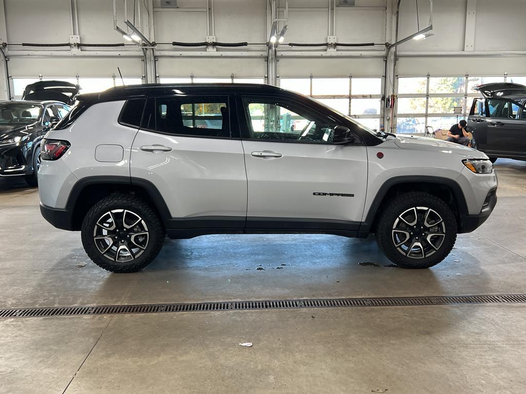 used 2024 Jeep Compass car