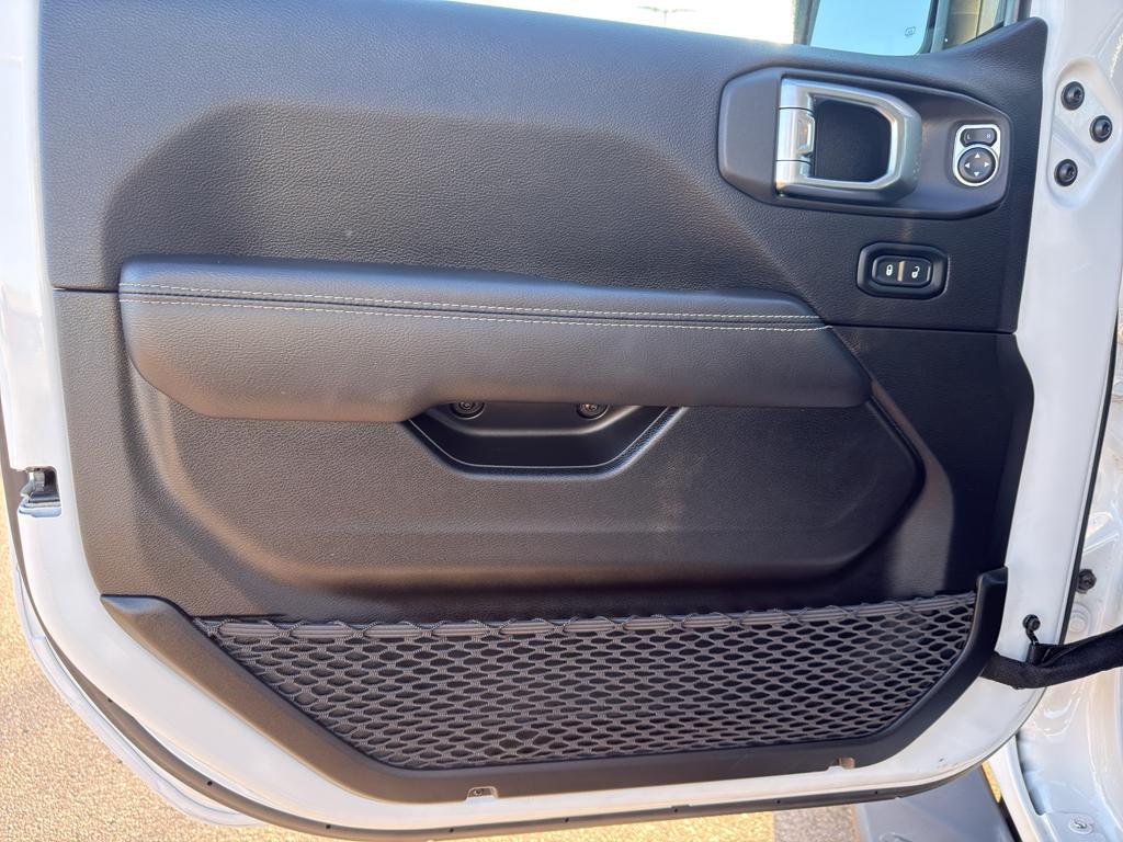 used 2023 Jeep Gladiator car, priced at $34,295