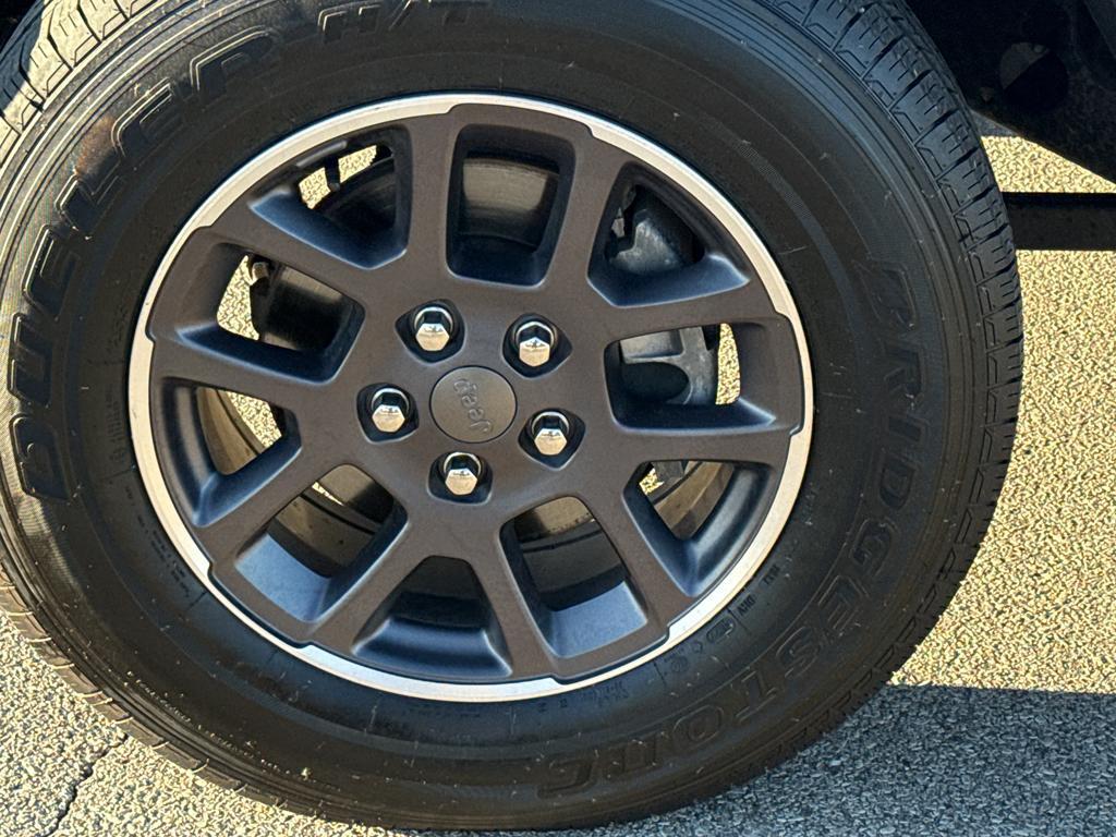 used 2023 Jeep Gladiator car, priced at $34,295