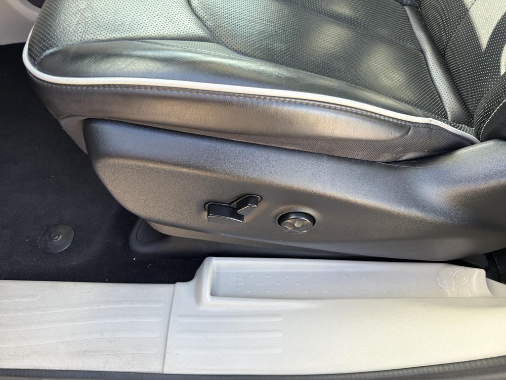 used 2023 Chrysler Pacifica car, priced at $30,295