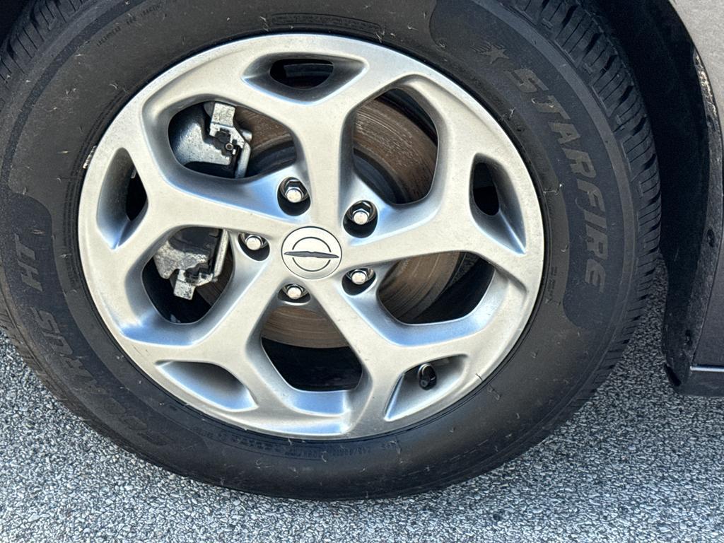 used 2023 Chrysler Pacifica car, priced at $30,295