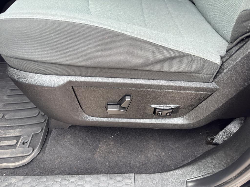 used 2022 Ram 1500 Classic car, priced at $28,695