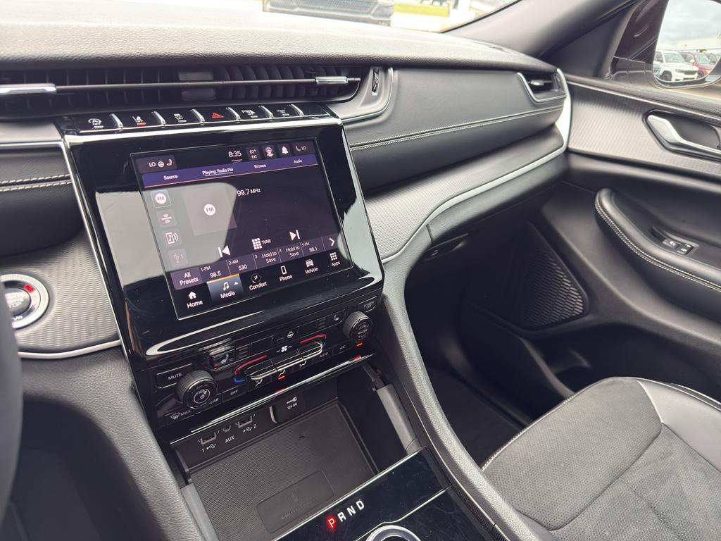 used 2024 Jeep Grand Cherokee car, priced at $31,995