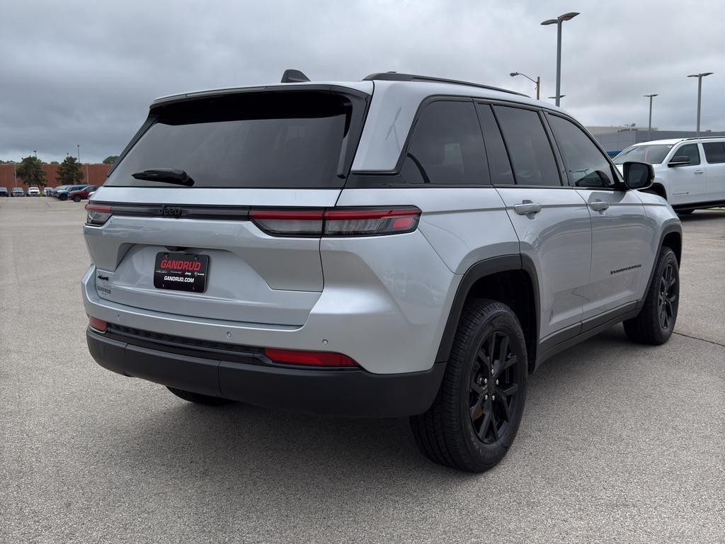used 2024 Jeep Grand Cherokee car, priced at $31,995