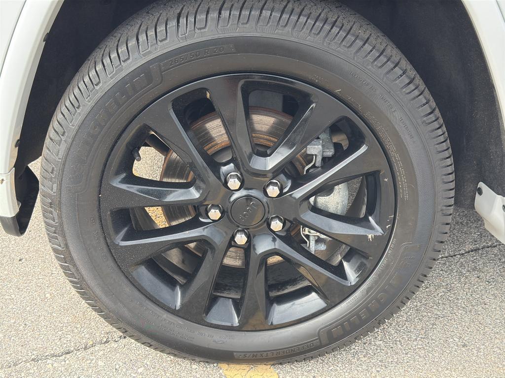 used 2021 Jeep Grand Cherokee car, priced at $28,595