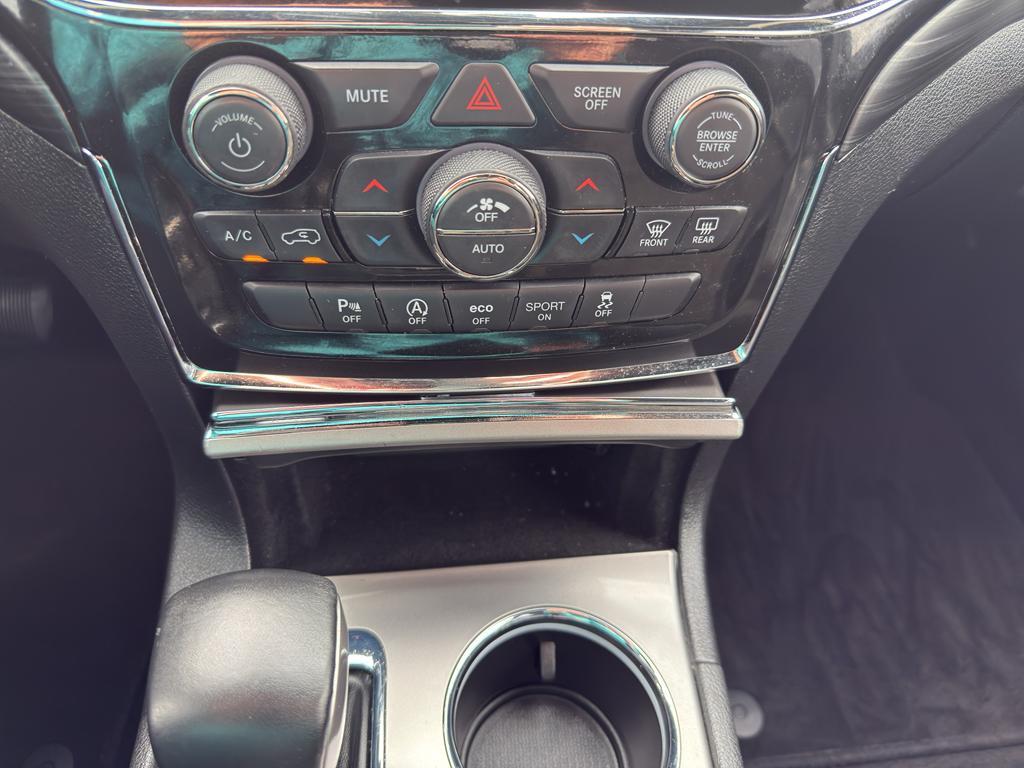 used 2021 Jeep Grand Cherokee car, priced at $28,595