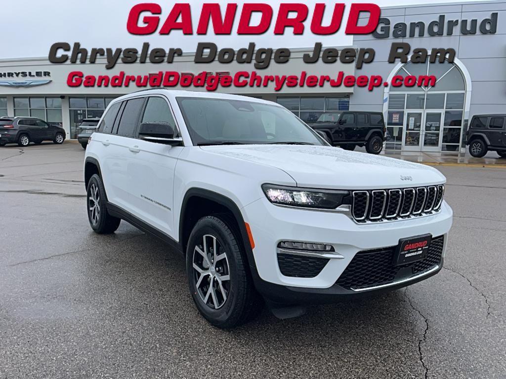 new 2025 Jeep Grand Cherokee car, priced at $49,165