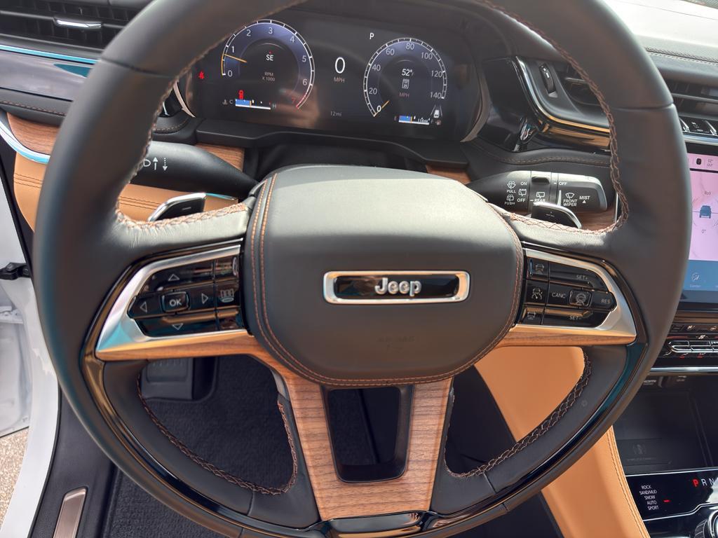 new 2025 Jeep Grand Cherokee car, priced at $66,638