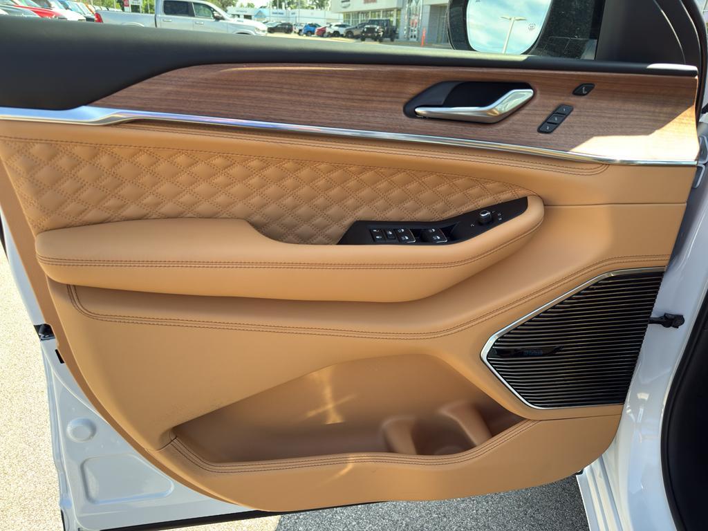 new 2025 Jeep Grand Cherokee car, priced at $65,310