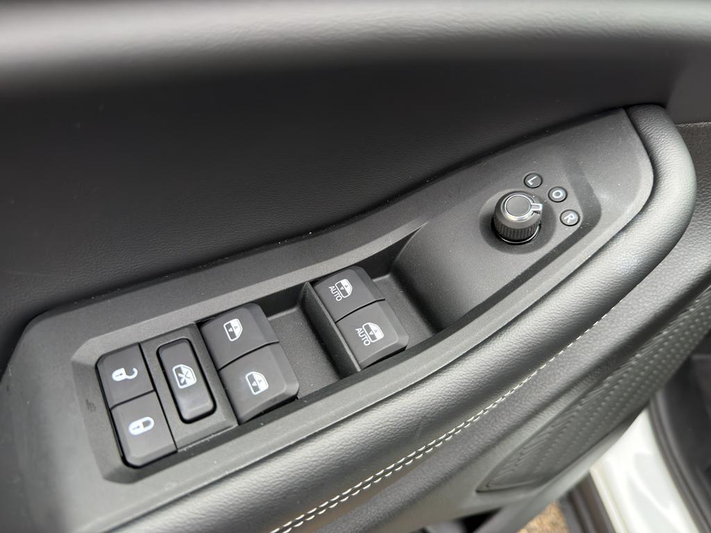 new 2025 Jeep Grand Cherokee L car, priced at $44,902