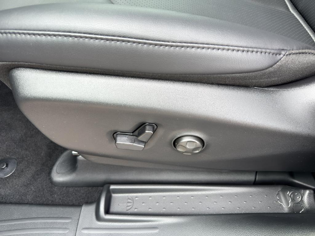 new 2026 Chrysler Pacifica car, priced at $45,525