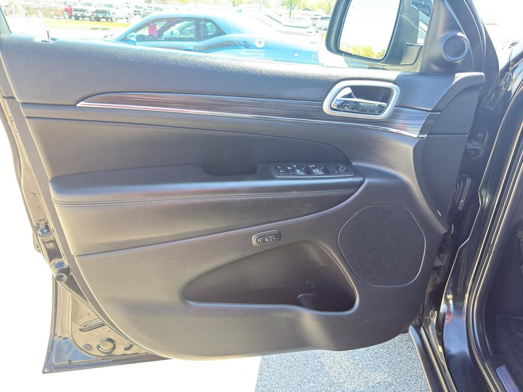 used 2022 Jeep Grand Cherokee WK car, priced at $30,895