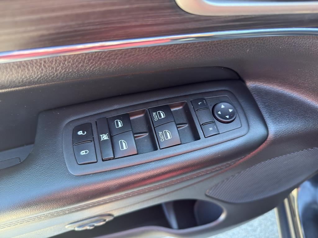 used 2022 Jeep Grand Cherokee WK car, priced at $30,895