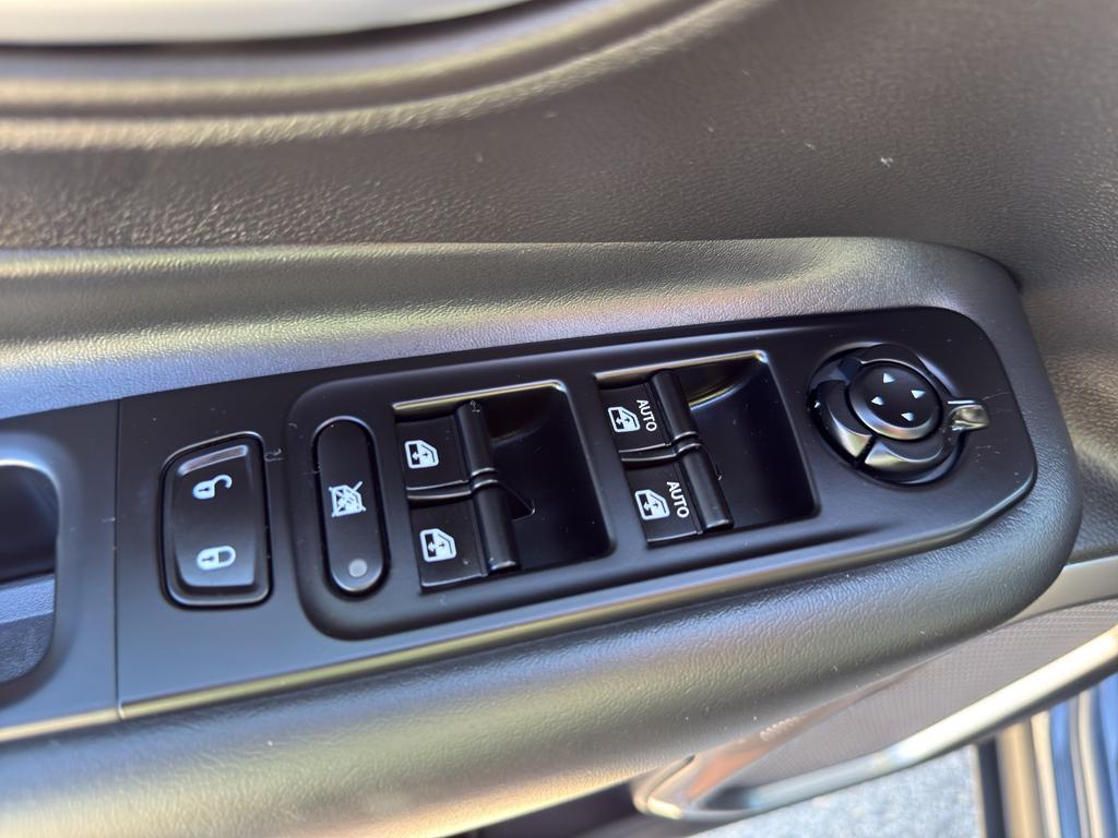 used 2022 Jeep Renegade car, priced at $23,395
