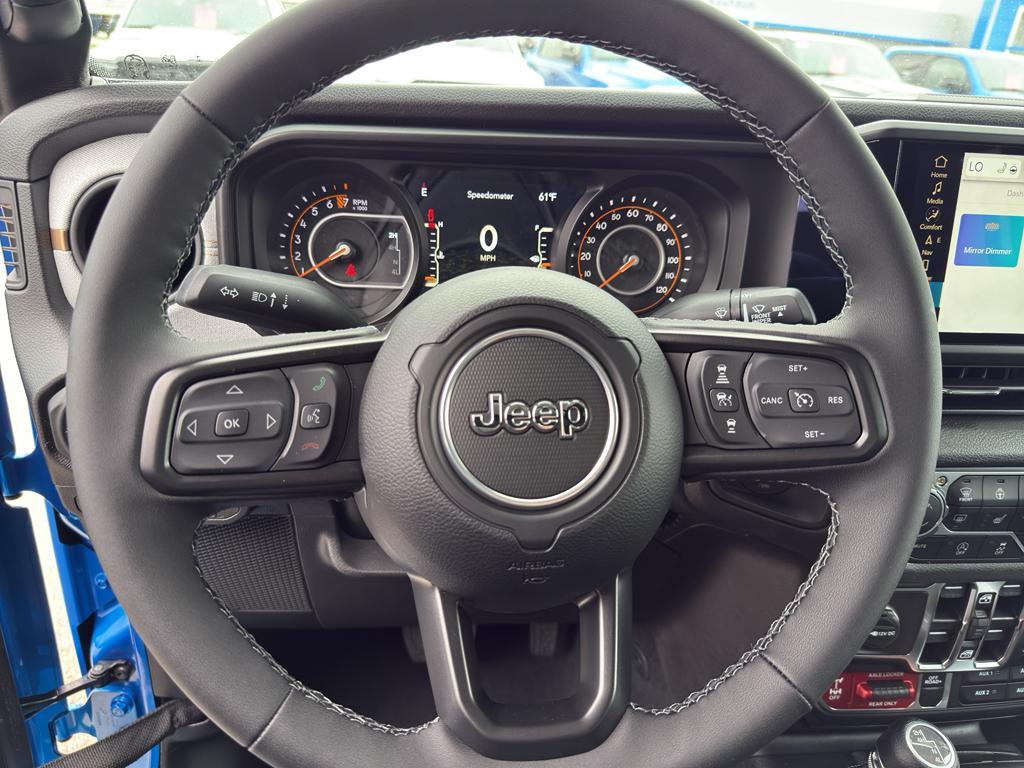 new 2025 Jeep Gladiator car, priced at $54,062