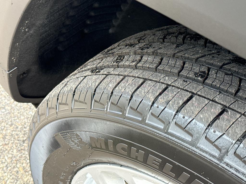 new 2025 Jeep Grand Cherokee L car, priced at $44,910