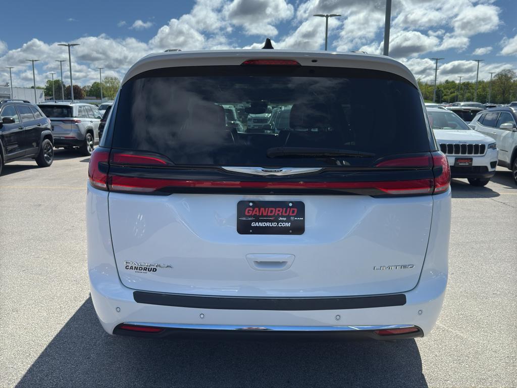 used 2023 Chrysler Pacifica car, priced at $30,895