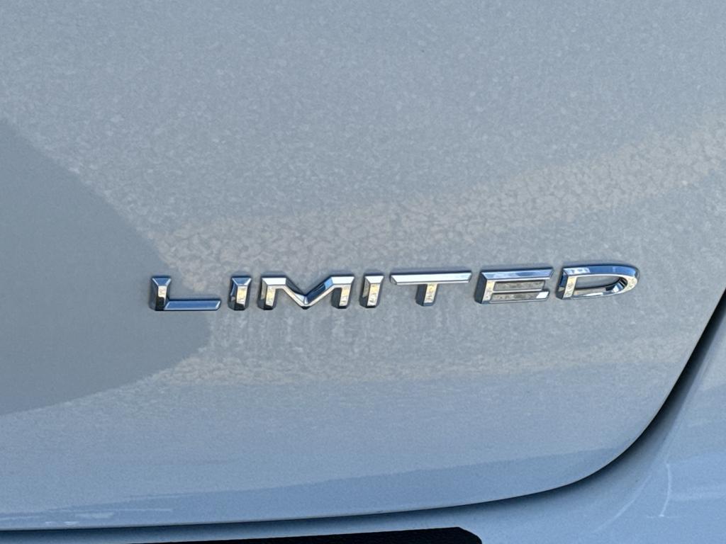 used 2023 Chrysler Pacifica car, priced at $30,895