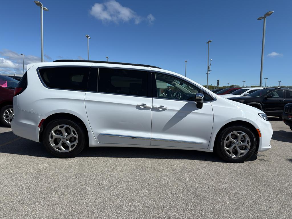 used 2023 Chrysler Pacifica car, priced at $30,895