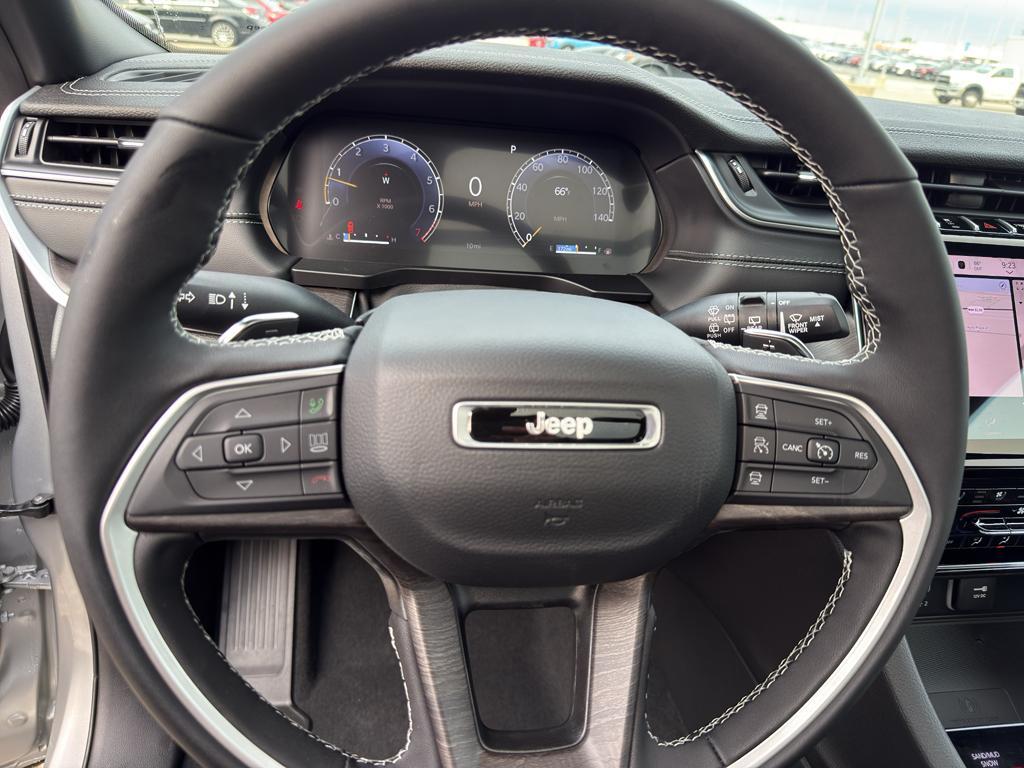 new 2025 Jeep Grand Cherokee car, priced at $56,209