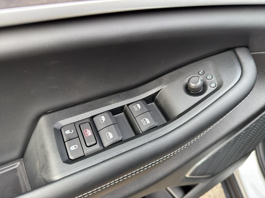 new 2025 Jeep Grand Cherokee car, priced at $56,209