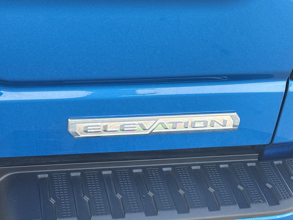 used 2023 GMC Sierra 1500 car, priced at $42,595