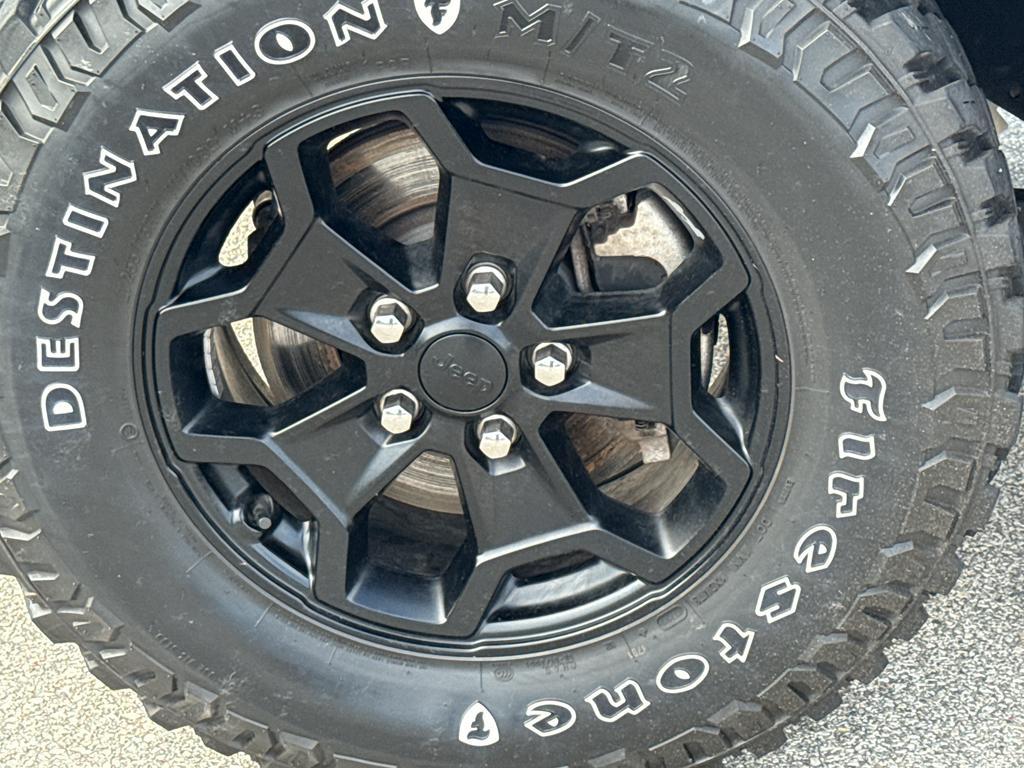 used 2022 Jeep Gladiator car, priced at $34,395