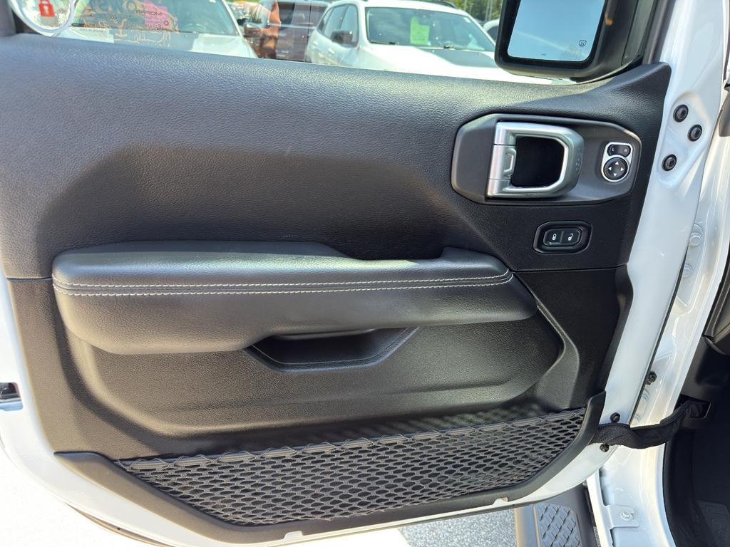 used 2023 Jeep Gladiator car, priced at $35,995