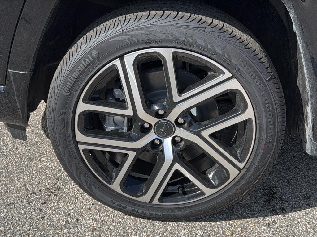 new 2025 Jeep Compass car, priced at $38,110