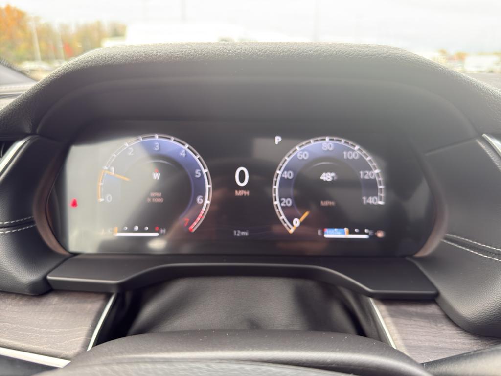 new 2025 Jeep Grand Cherokee car, priced at $48,989