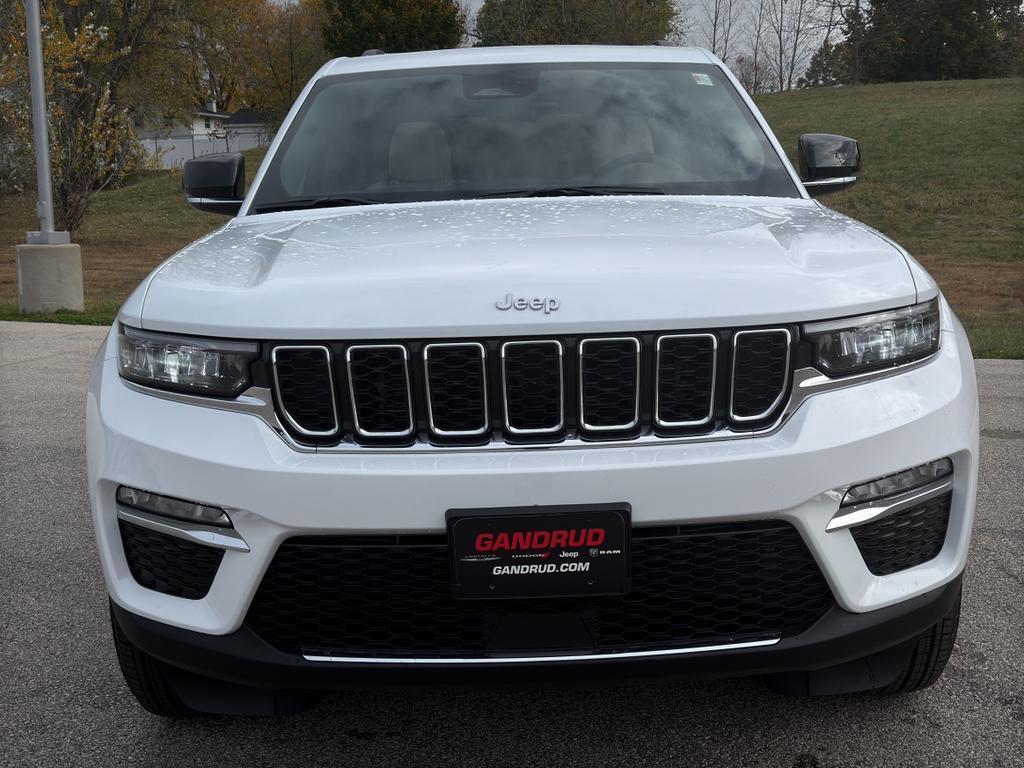 new 2025 Jeep Grand Cherokee car, priced at $48,989