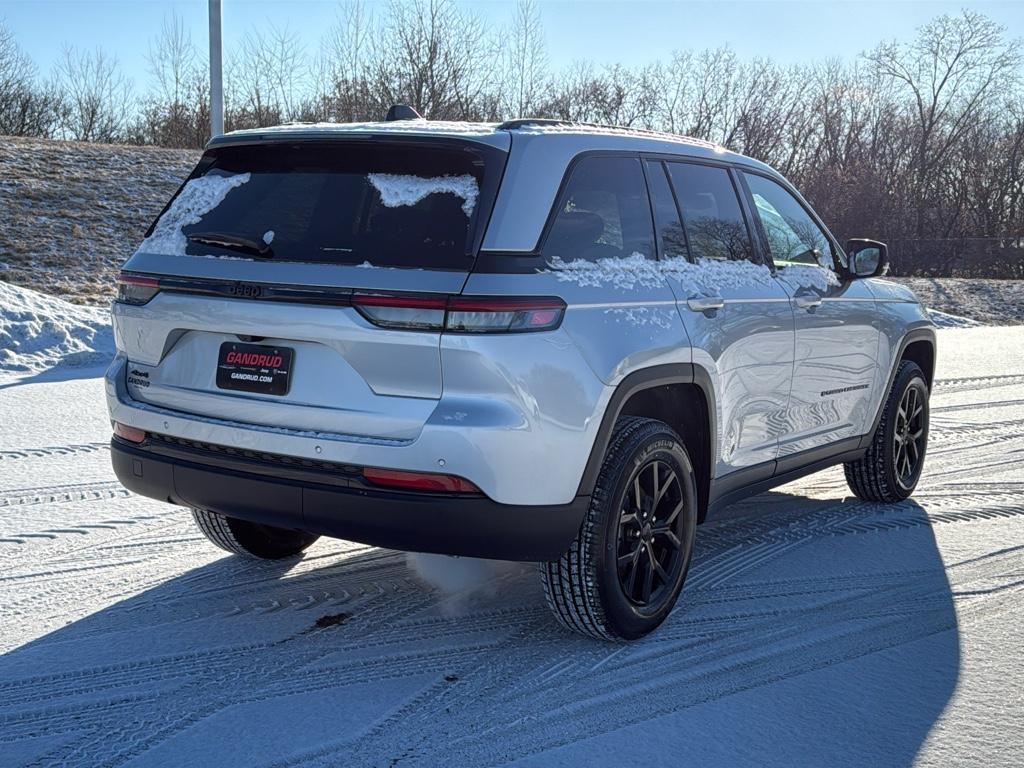 new 2025 Jeep Grand Cherokee car, priced at $45,279