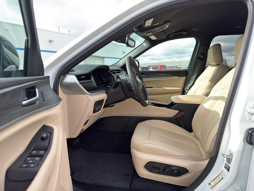 used 2024 Jeep Grand Cherokee L car, priced at $36,995