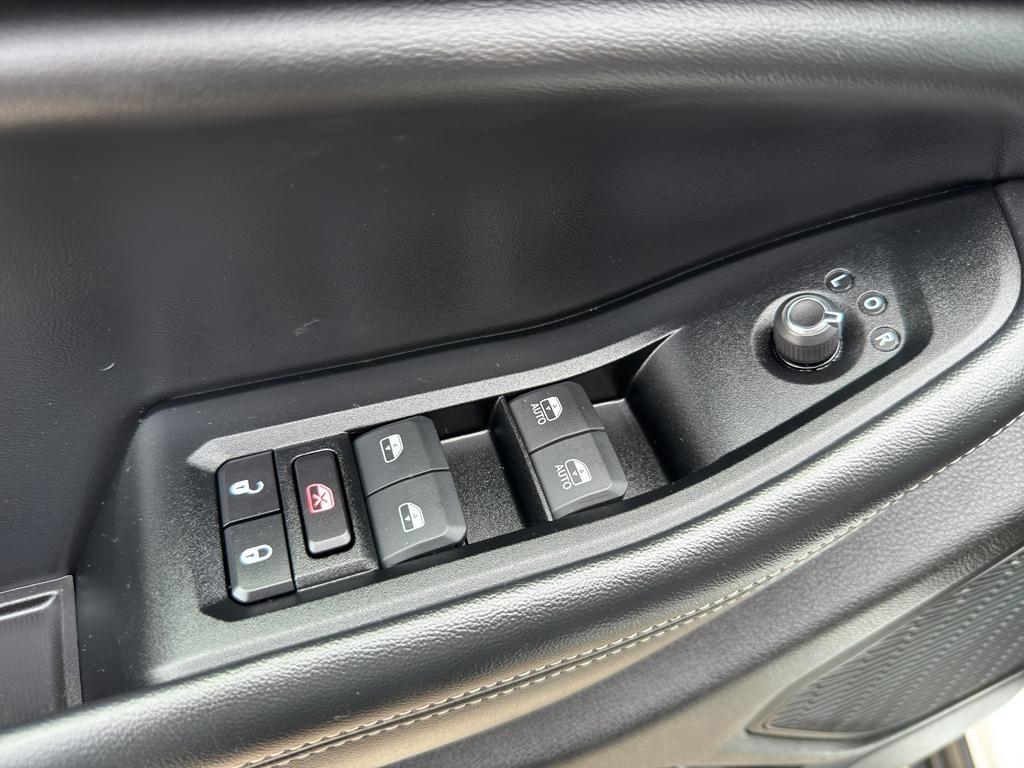 used 2024 Jeep Grand Cherokee car, priced at $36,795