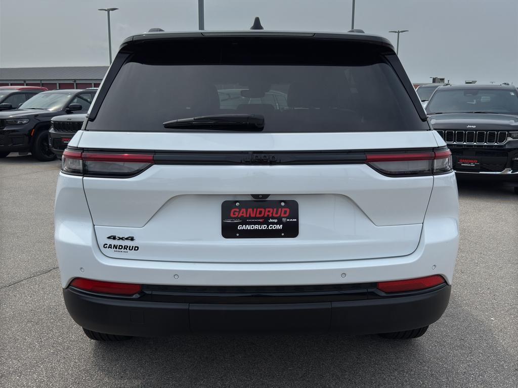 used 2024 Jeep Grand Cherokee car, priced at $36,795