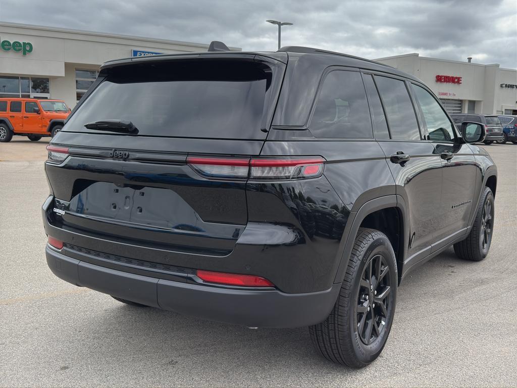 new 2025 Jeep Grand Cherokee car, priced at $44,978