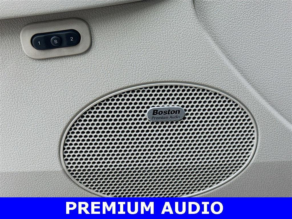 used 2010 Jeep Grand Cherokee car, priced at $8,000