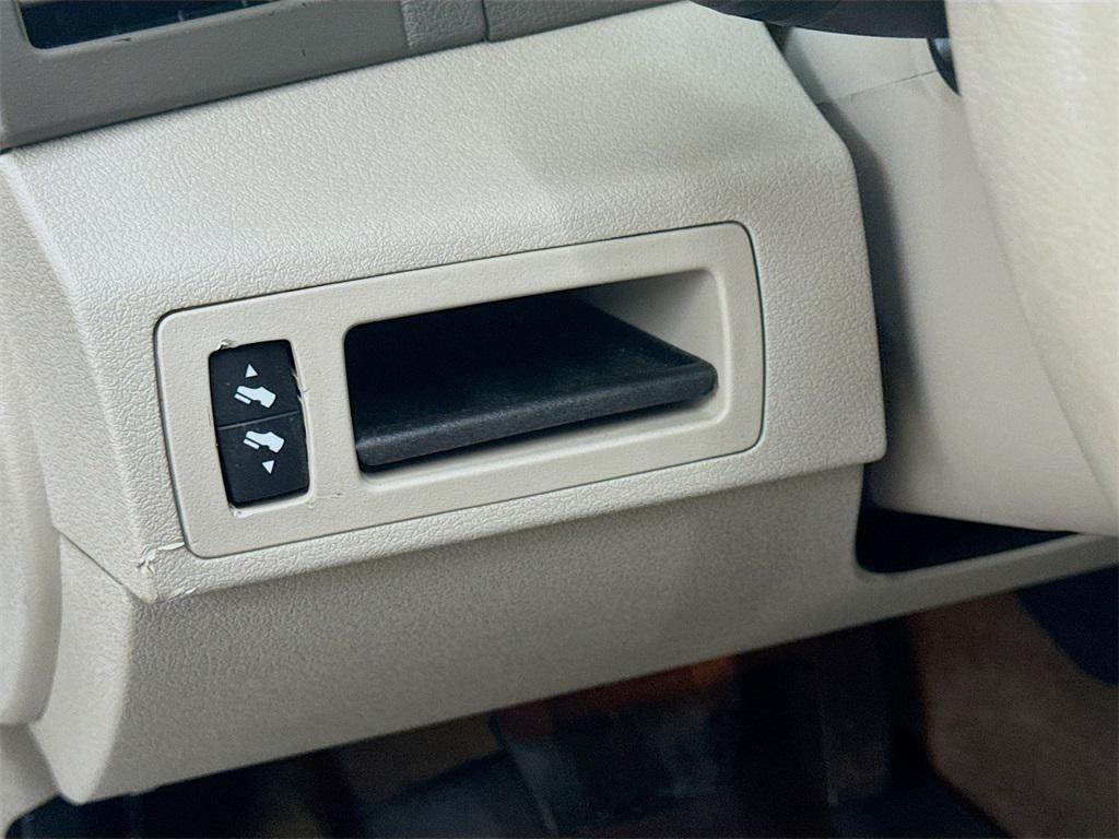 used 2010 Jeep Grand Cherokee car, priced at $8,000