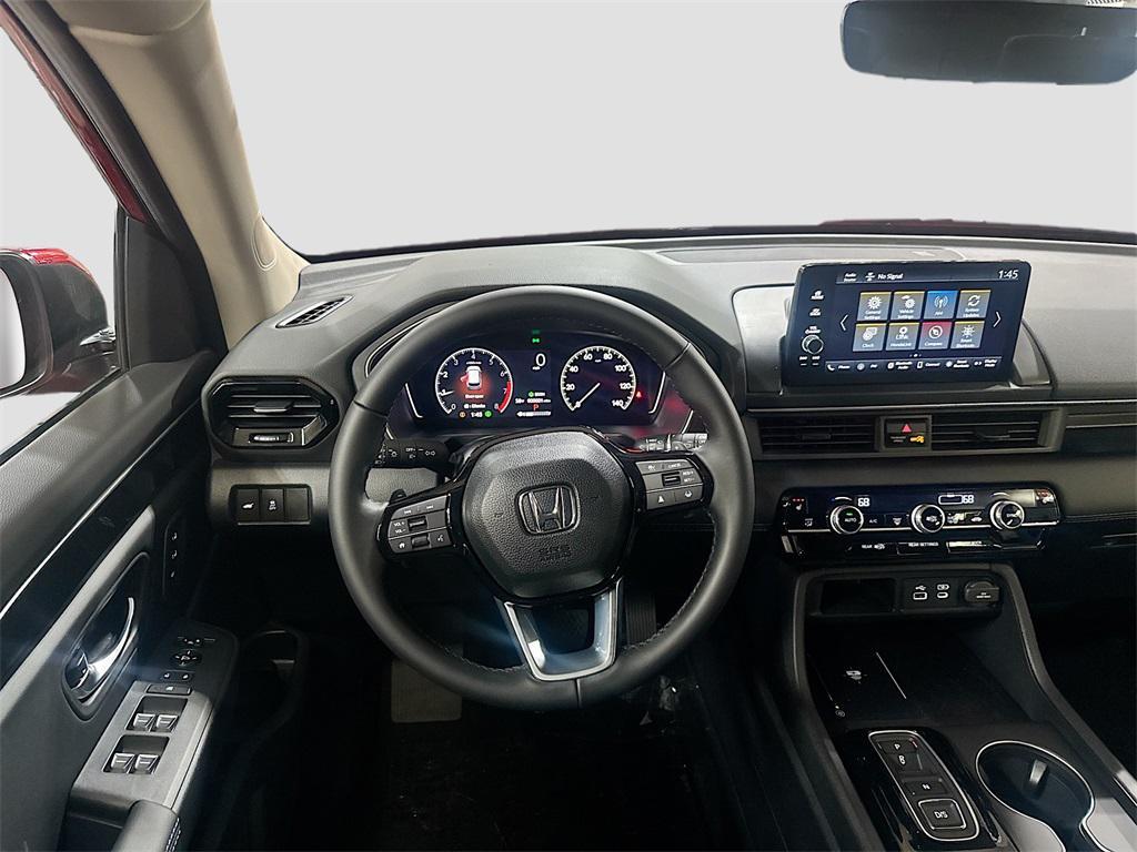 new 2025 Honda Pilot car, priced at $45,300