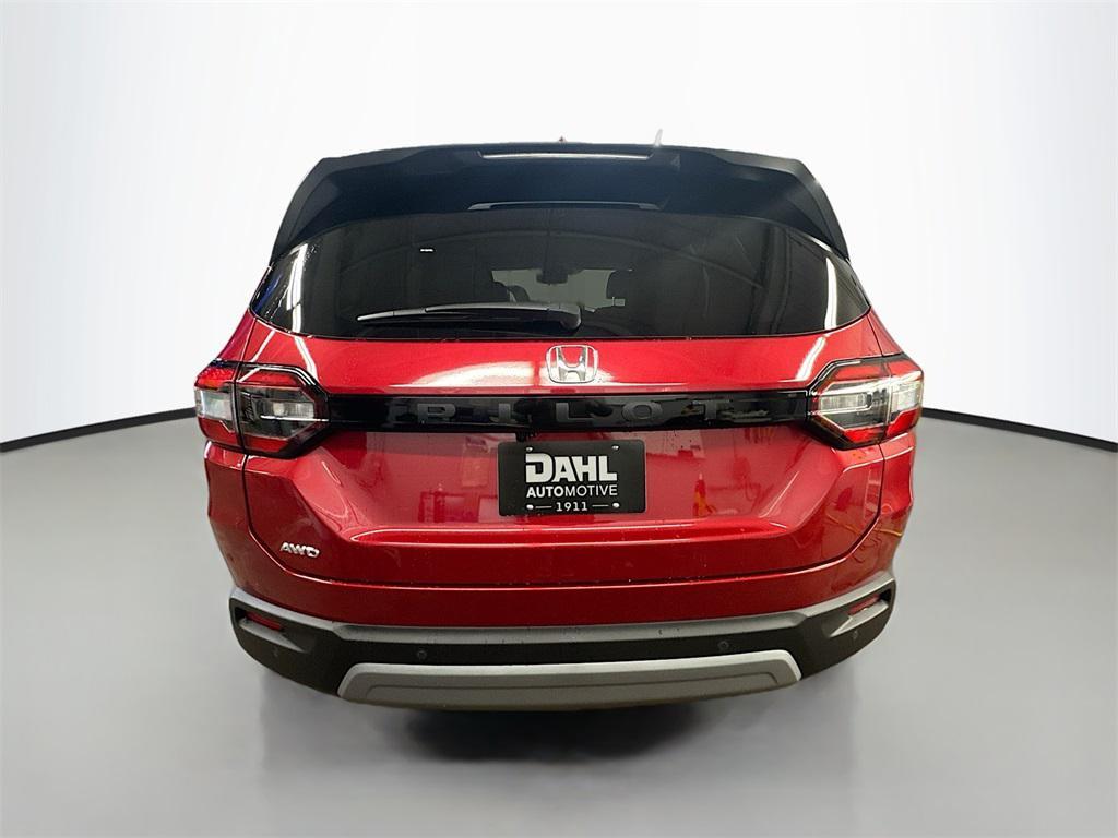 new 2025 Honda Pilot car, priced at $45,300