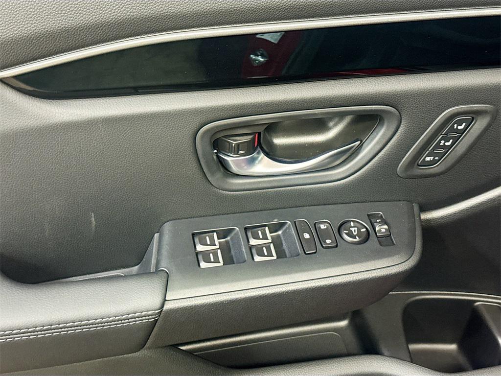 new 2025 Honda Pilot car, priced at $45,300