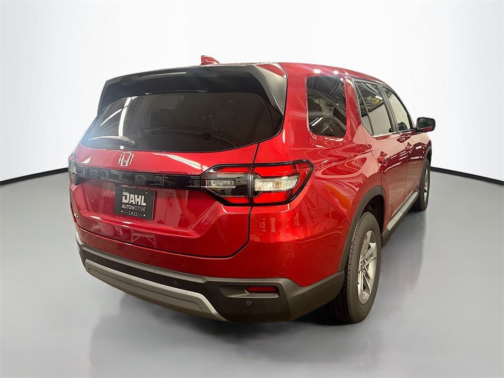 new 2025 Honda Pilot car, priced at $45,300
