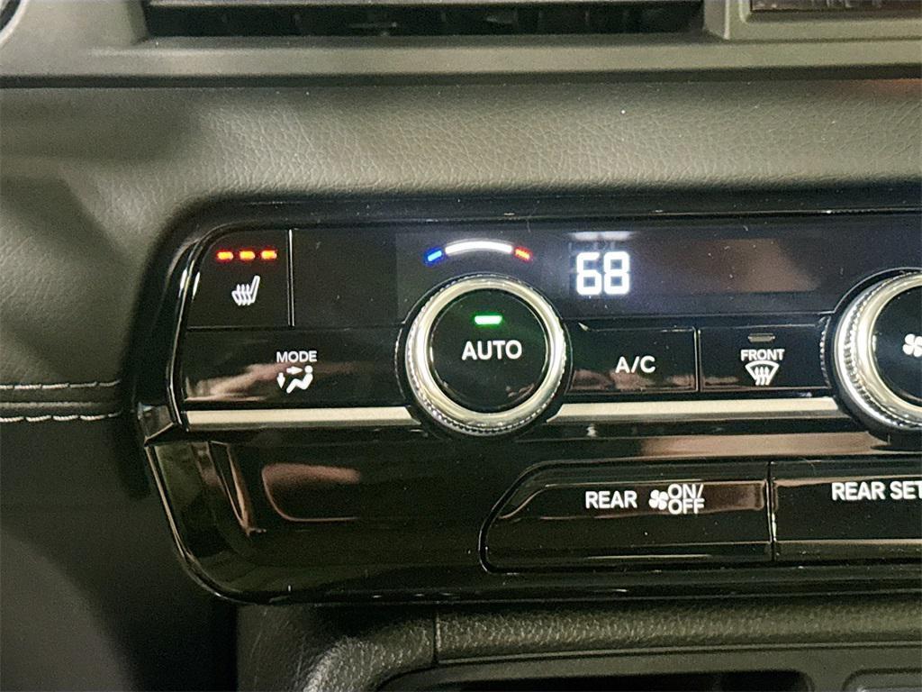 new 2025 Honda Pilot car, priced at $45,300