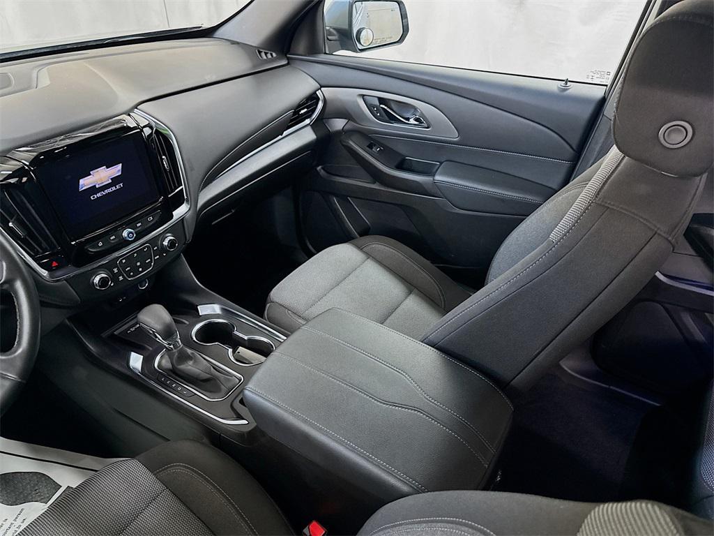 used 2023 Chevrolet Traverse car, priced at $31,500