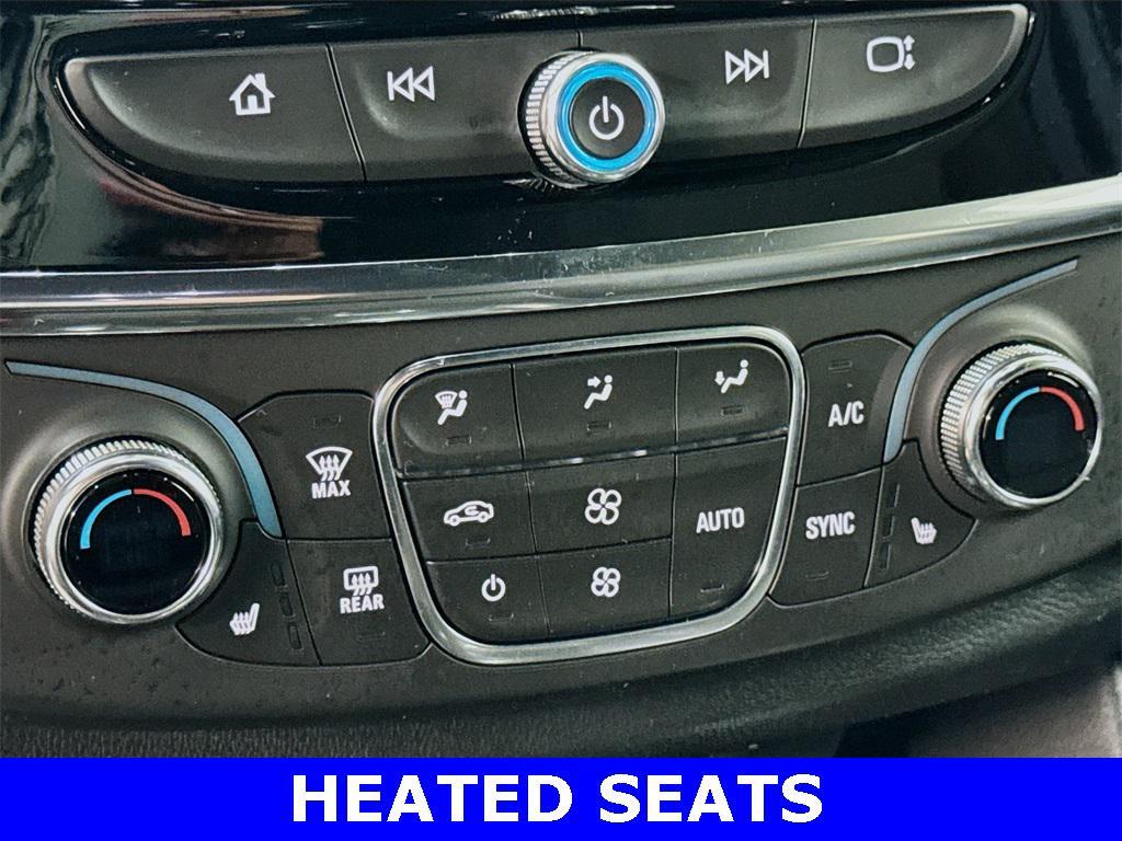 used 2023 Chevrolet Traverse car, priced at $30,300