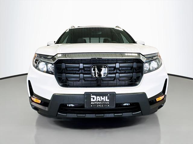 new 2025 Honda Ridgeline car, priced at $44,100